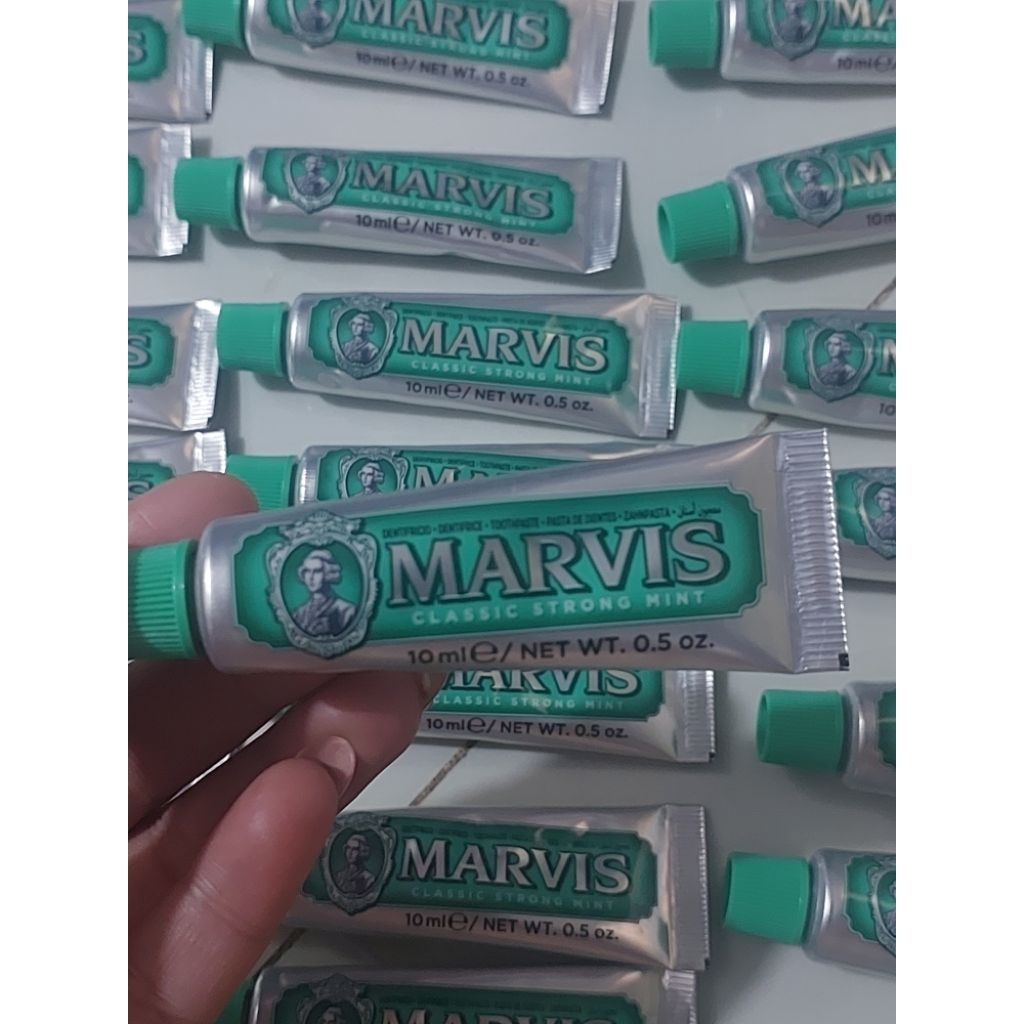 Kem Đánh Răng Marvis Classic Strong Mint 10ml