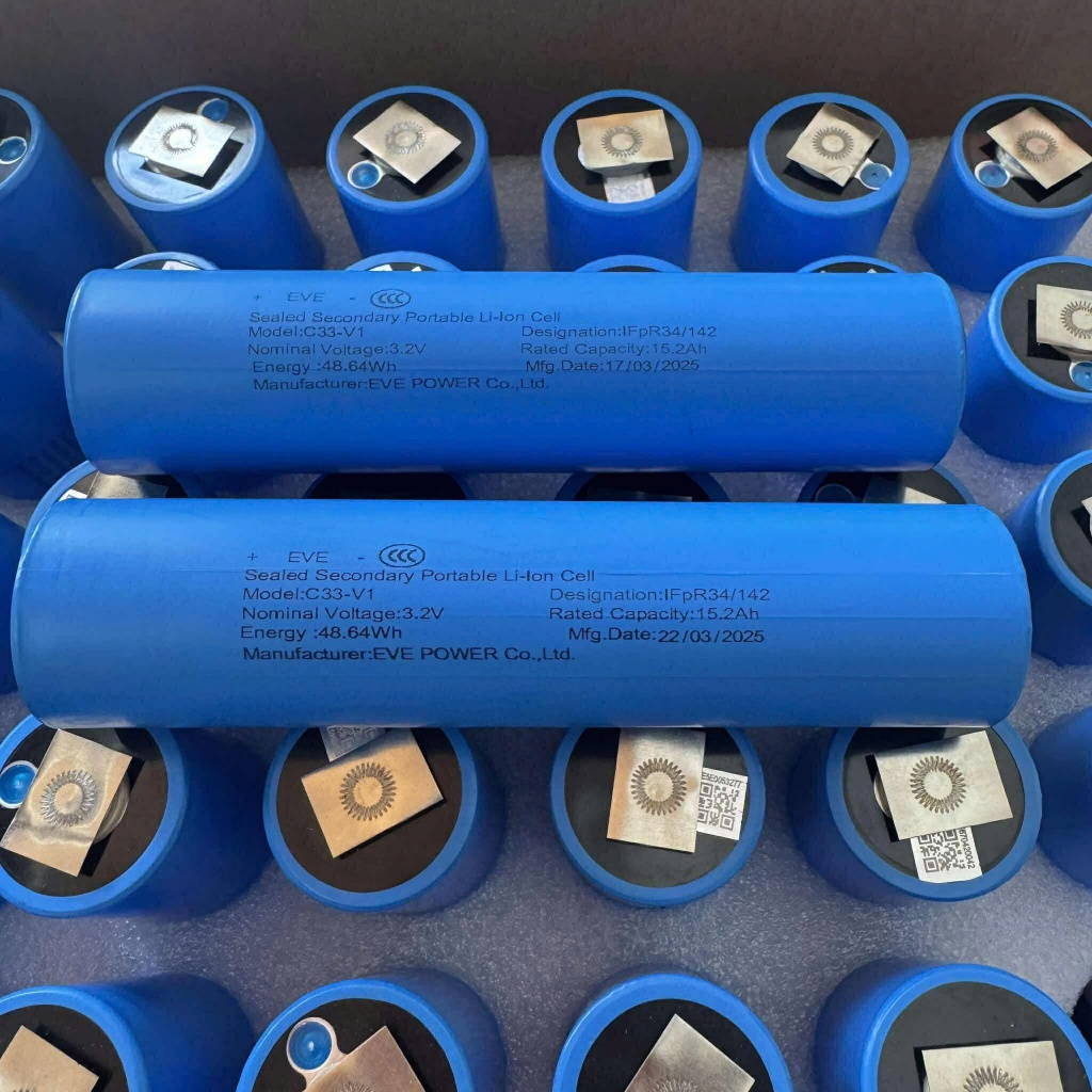 Màu Xanh EVE 33140 dung lượng 15Ah