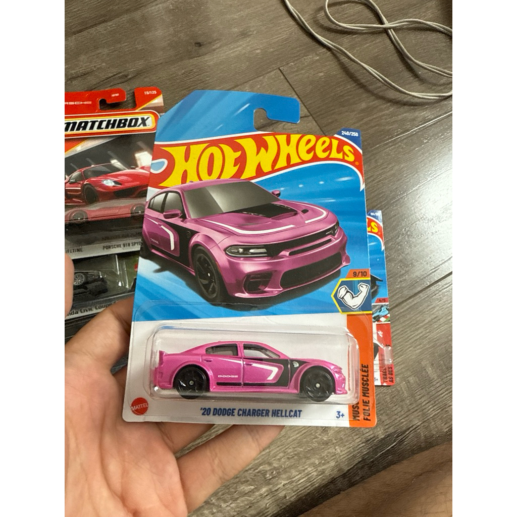 Hotwheels Dodge Charger Hellcat/ mô hình ô tô