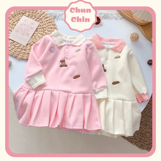  V110 Chun Chin | Váy Polo Nỉ Dài Tay Xếp Ly Thêu Hình Cho Bé Gái 8-20kg 
