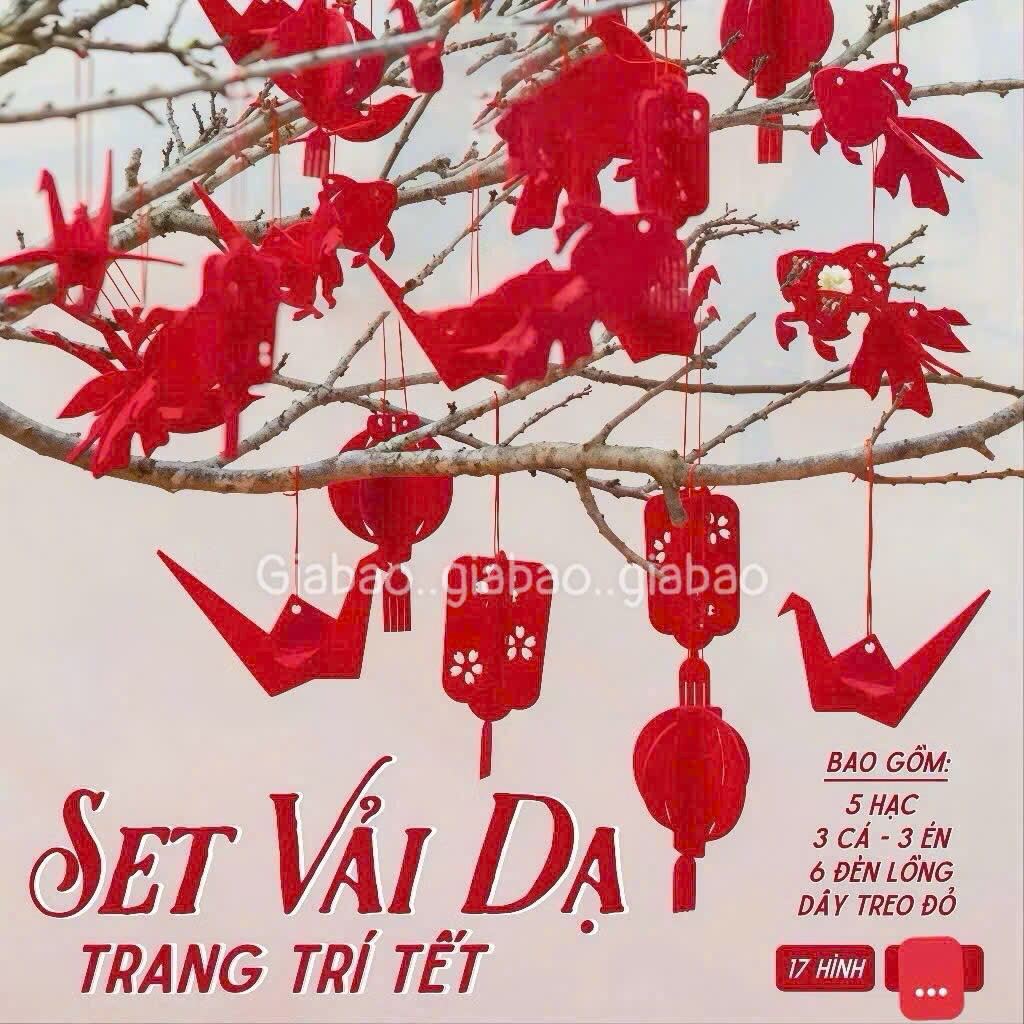 Set treo cây đào mai ngày Tết