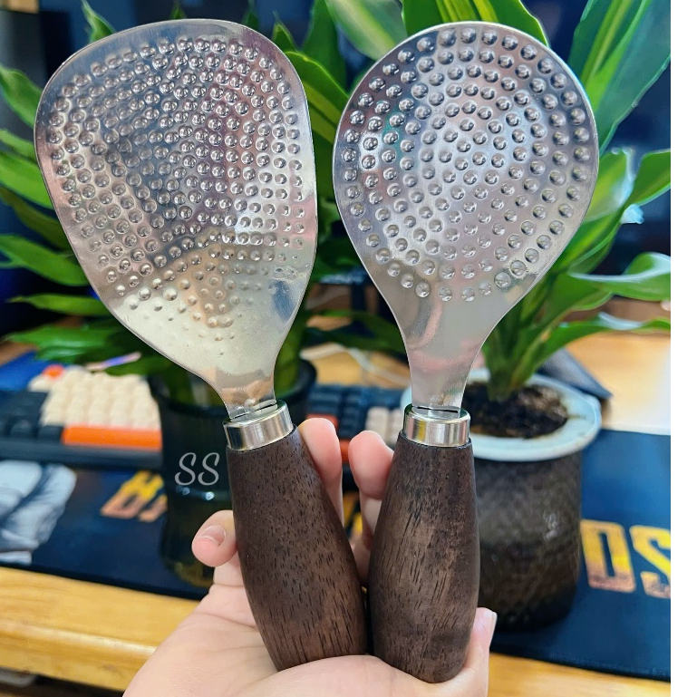 Thìa Xới Cơm Inox 304 Chống Dính, Muôi Xới Cơm Tay Cầm Gỗ Chắc Chắn Bền Đẹp