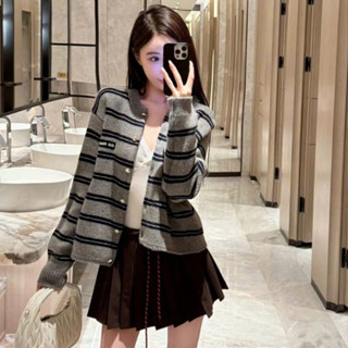 áo khoác len nữ,áo khoác nữ mùa đông,chất len miu kẻ xịn sò hot trend sành điệu dễ thương cute VD40