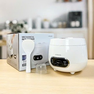 Nồi cơm điện MINI LocknLock EJR426 dung tích 0.8L được thiết kế tinh tế kiểu dáng hiện đại phù hợp với 1-2 người sử dụng