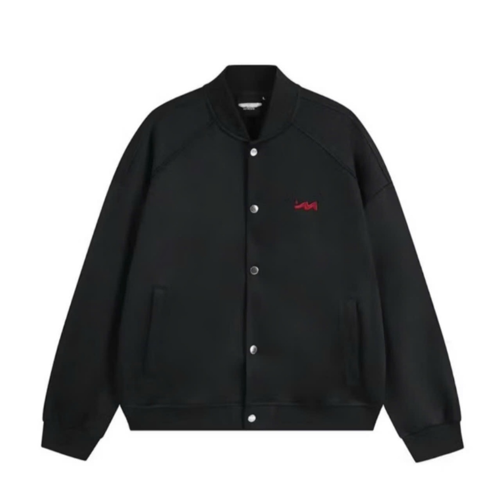 Áo khoác bomber cúc bấm chất liệu nỉ 2 da DOKITO, Áo khoác nỉ logo thêu chữ M dày dặn (from boxy) | BigBuy360 - bigbuy360.vn