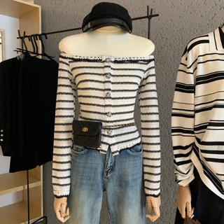 Áo Len Trễ Vai Mongtoghi Viền Ren Khuy Dọc Sang Trọng Thời Trang Sugal TOP NU 256