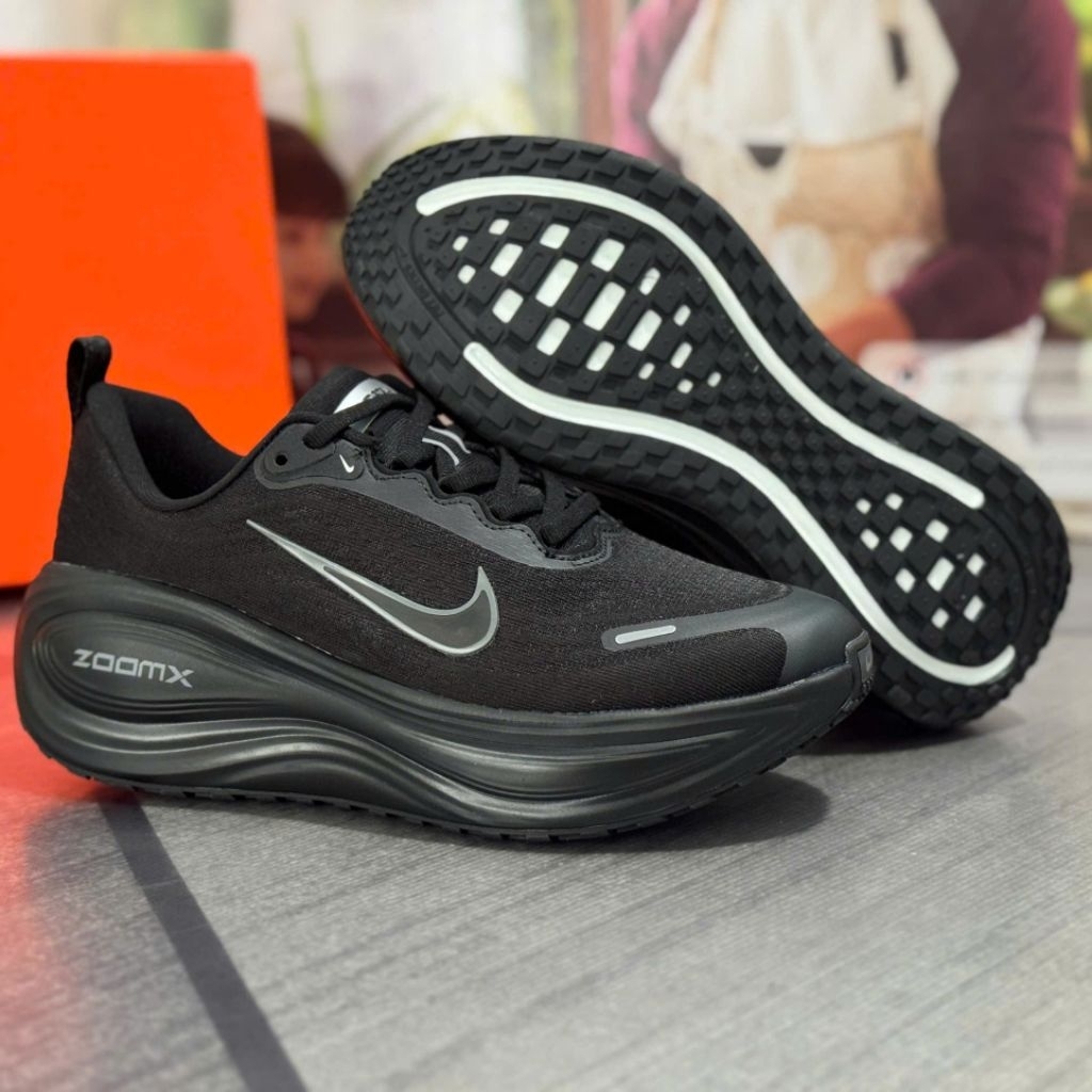 [ Ảnh Thật ] Giày Chạy Bộ Thể Thao Nam Nike Zoomx Vomero 18 Plus ' Tặng Kèm tất xịn '