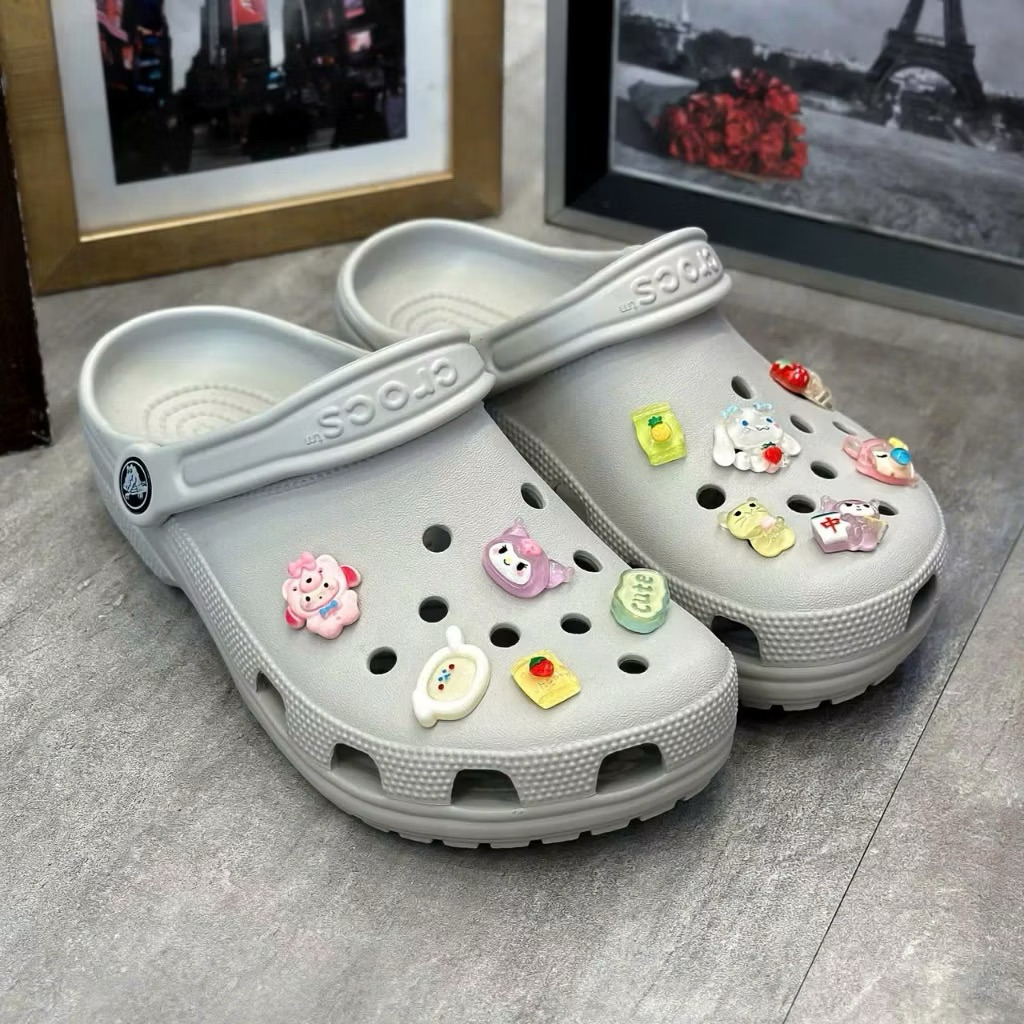 Sục Classic Cross nam nữ tặng kèm 8 chram size 36-43