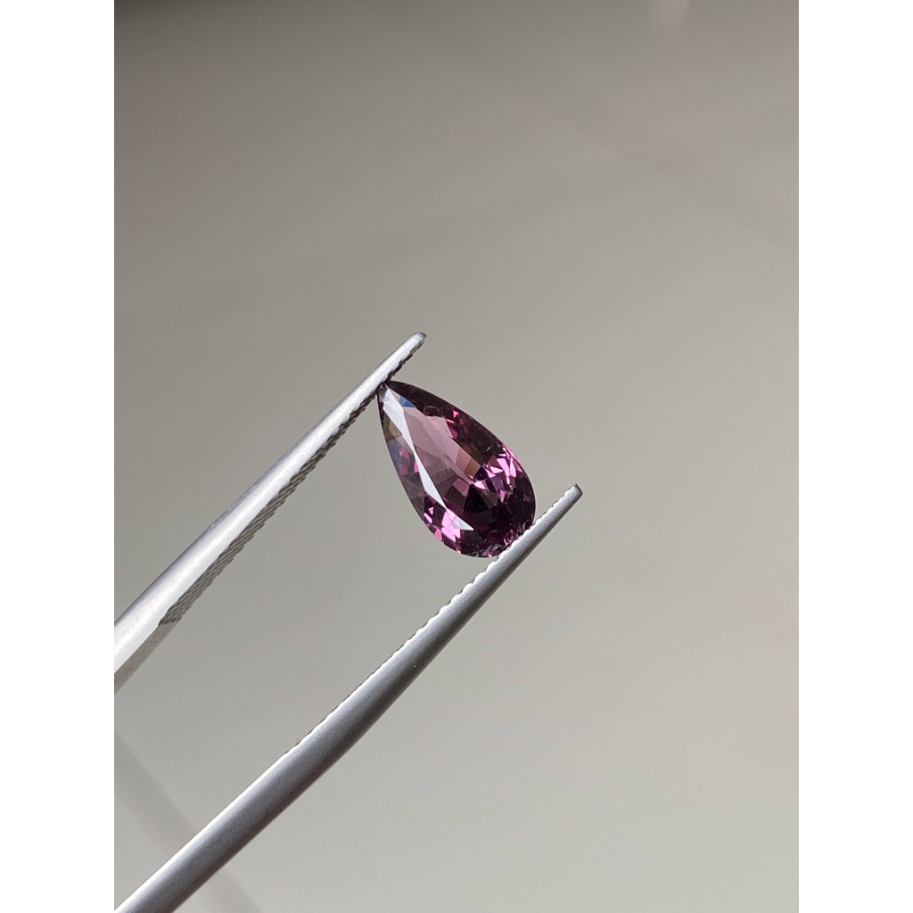 Spinel tím