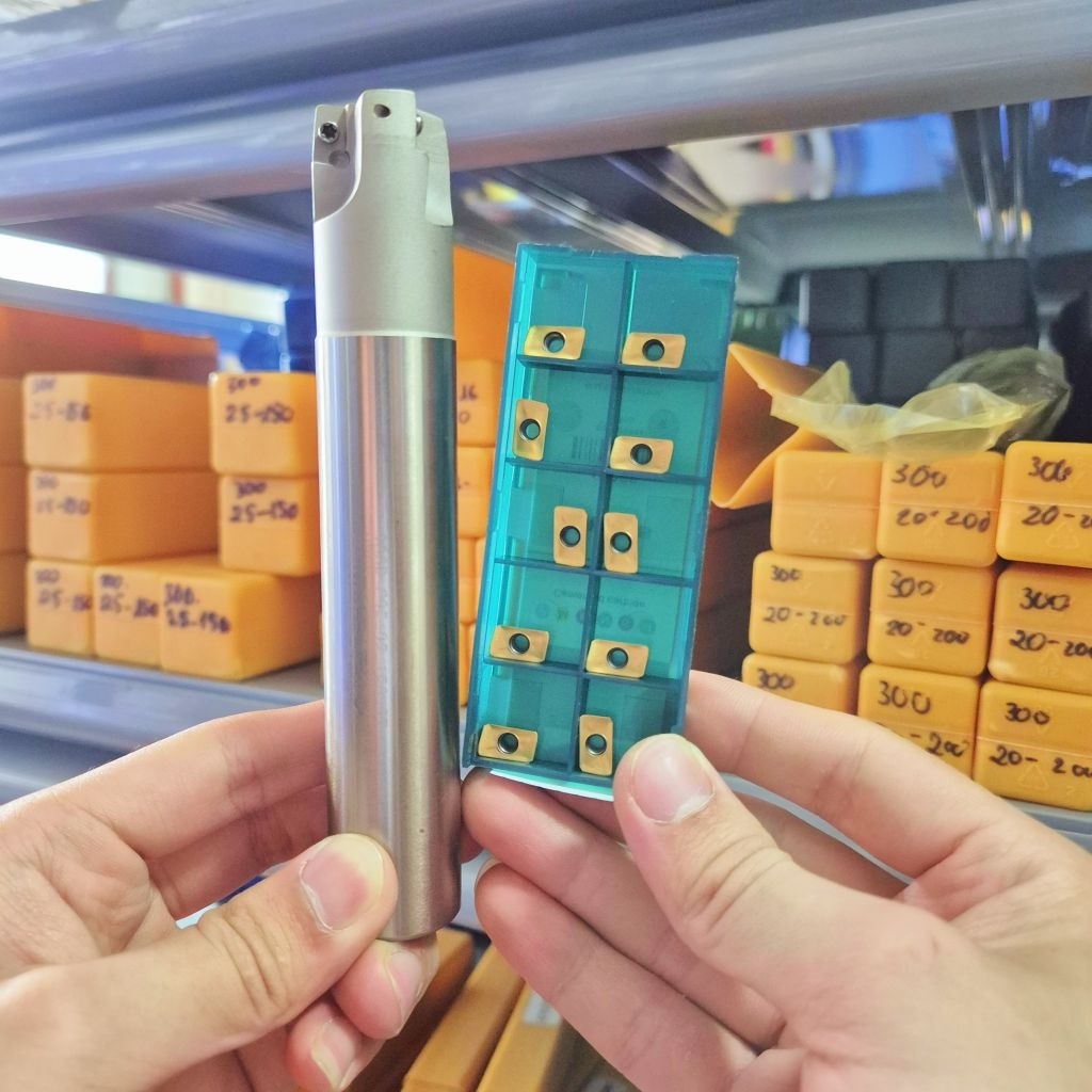 Cán Dao Phay Gắn Chíp BAP300R APMT1135 / APKT1135 HJW – Dụng Cụ Phay CNC Hàng Đài Loan