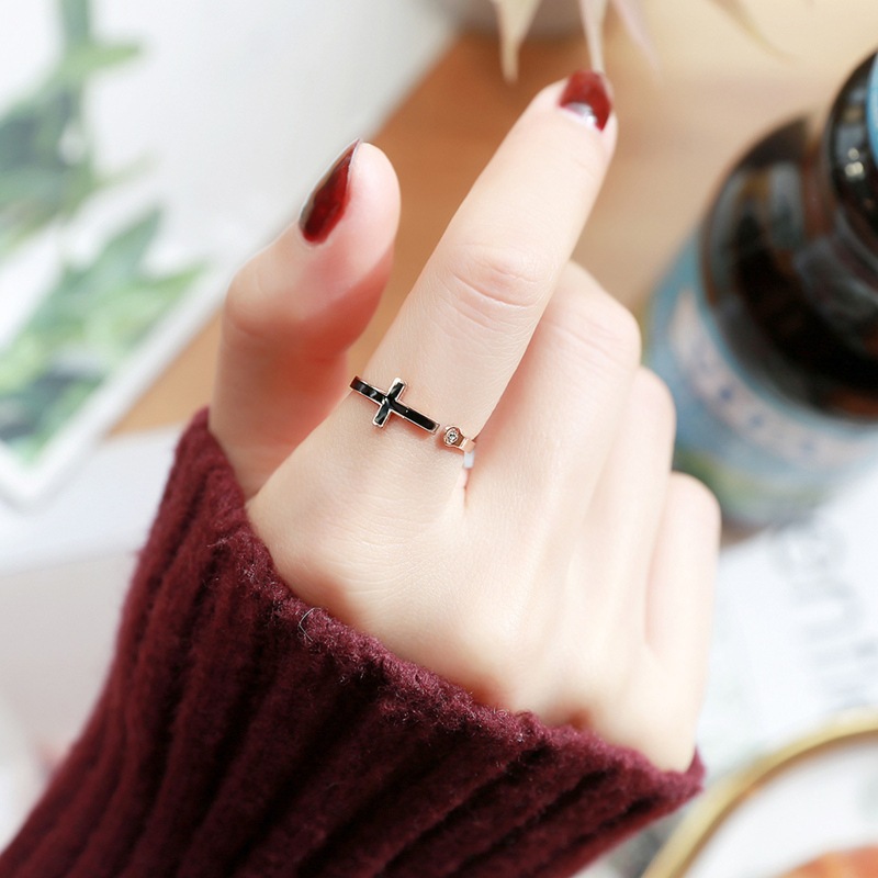 Nhẫn Nữ Kiểu Hở Free Size Hình Thánh Giá Titan Ko Đen TT 0458 Bilyshop An Toàn Cho Sức Khỏe
