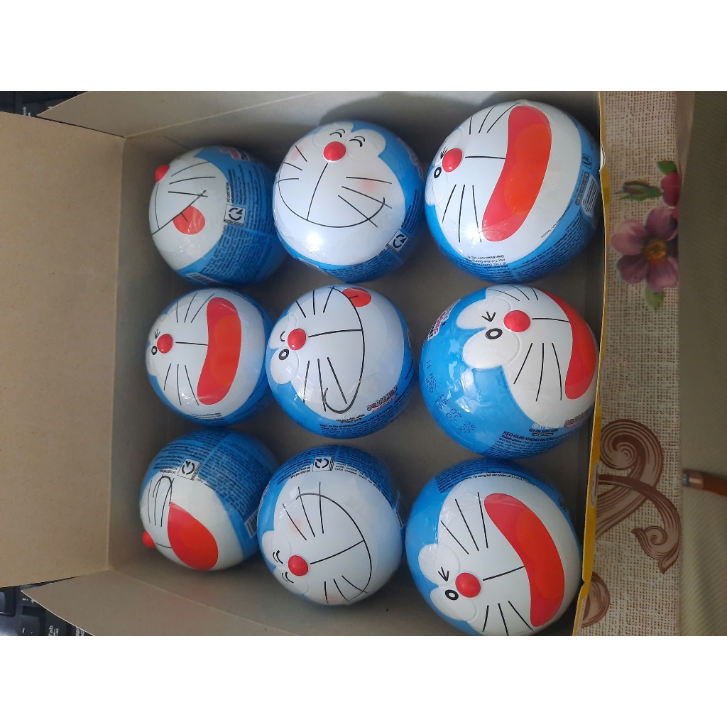 Lotte Doraemon kẹo gum không đường hương dâu hộp 09 trái