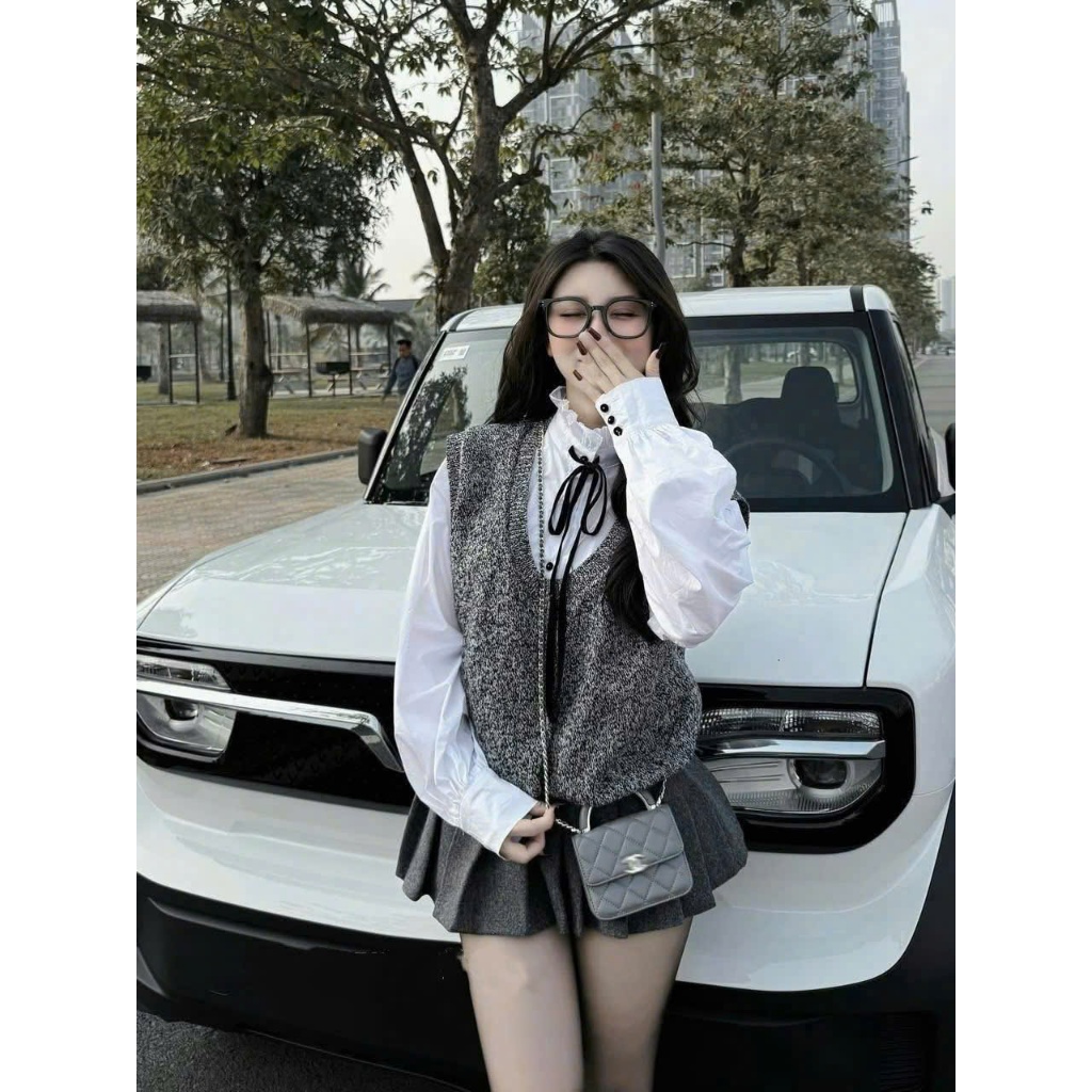 (Set 3 Món): Áo Gile Len Tiêu Xám+ Áo Sơ Mi Dài Tay Đính Nơ+ Chân Dạ Xếp Ly Phong Cách Tiểu Thư, Sang Chảnh -Ảnh Lollaye | BigBuy360 - bigbuy360.vn