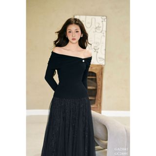 TIINSTORE Áo len dài tay trễ vai tạo nơ đính ngọc trai form vừa chất len mềm basic GA25043