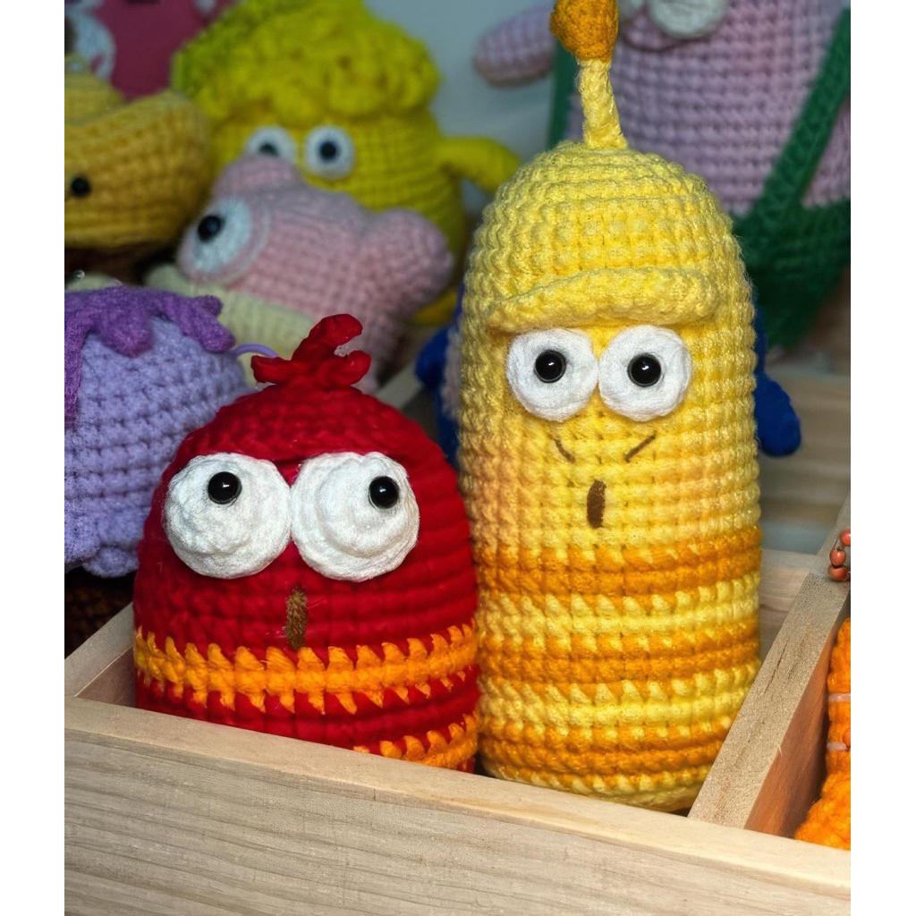 Móc Khoá Len Sâu Đỏ & Sâu Vàng Larva – Đồ Handmade Dễ Thương,Quà tặng người yêu bạn bè, quà đôi