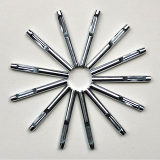 [QUÀ TẶNG KHÔNG BÁN] Đinh dùng để đục lỗ thắt lưng da