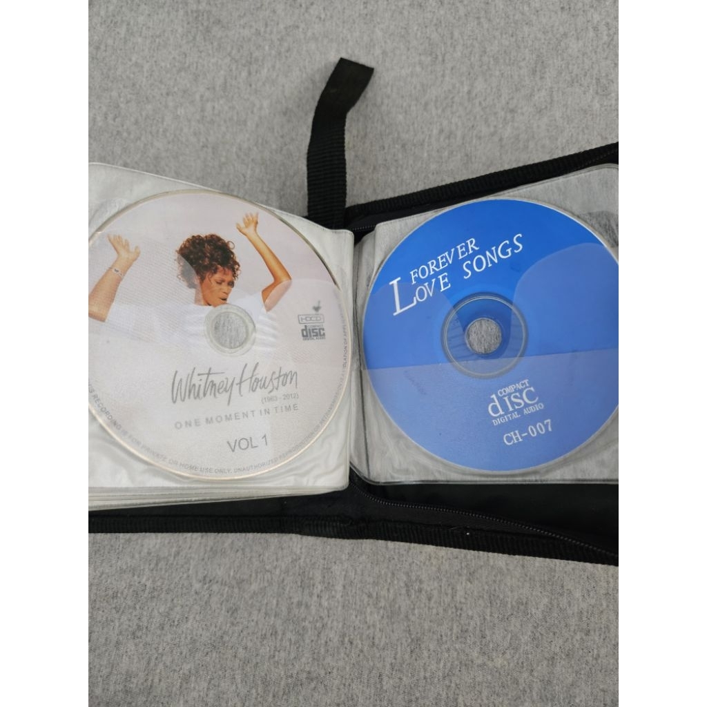 Combo Bóp Đĩa CD kèm 33 đĩa DVD Ca Nhạc