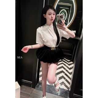 Set Áo Thun Trắng Khuy Vai Quần Miu Phồng