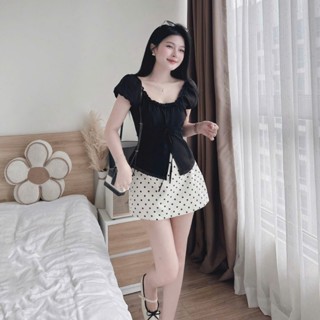 SET ÁO KIỂU ĐEN TAY PHỒNG XẾP LY EO BÈO NGỰC THẮT NƠ VIỀN REN + CHÂN VÁY KEM CHẤM BI ĐEN LÓT QUẦN BO CHUN (TH)