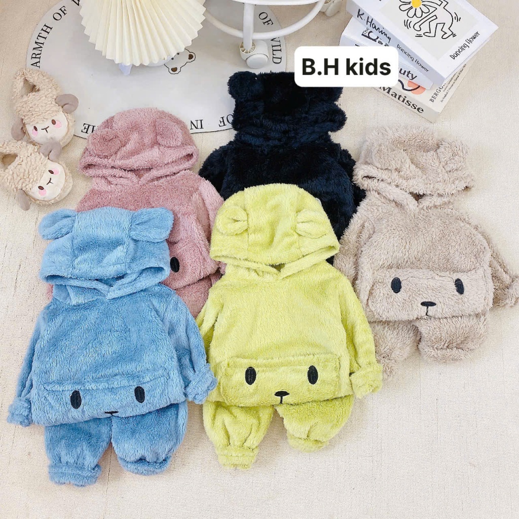 Bộ Quần Áo Lông Mềm Mịn Thêu Bụng Có Mũ Đính Tai Cho Bé Hàng B&H Kids