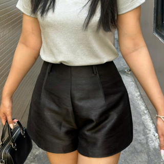   Min Shorts  Quần short ngắn nữ chất vải tafta đen trắng 