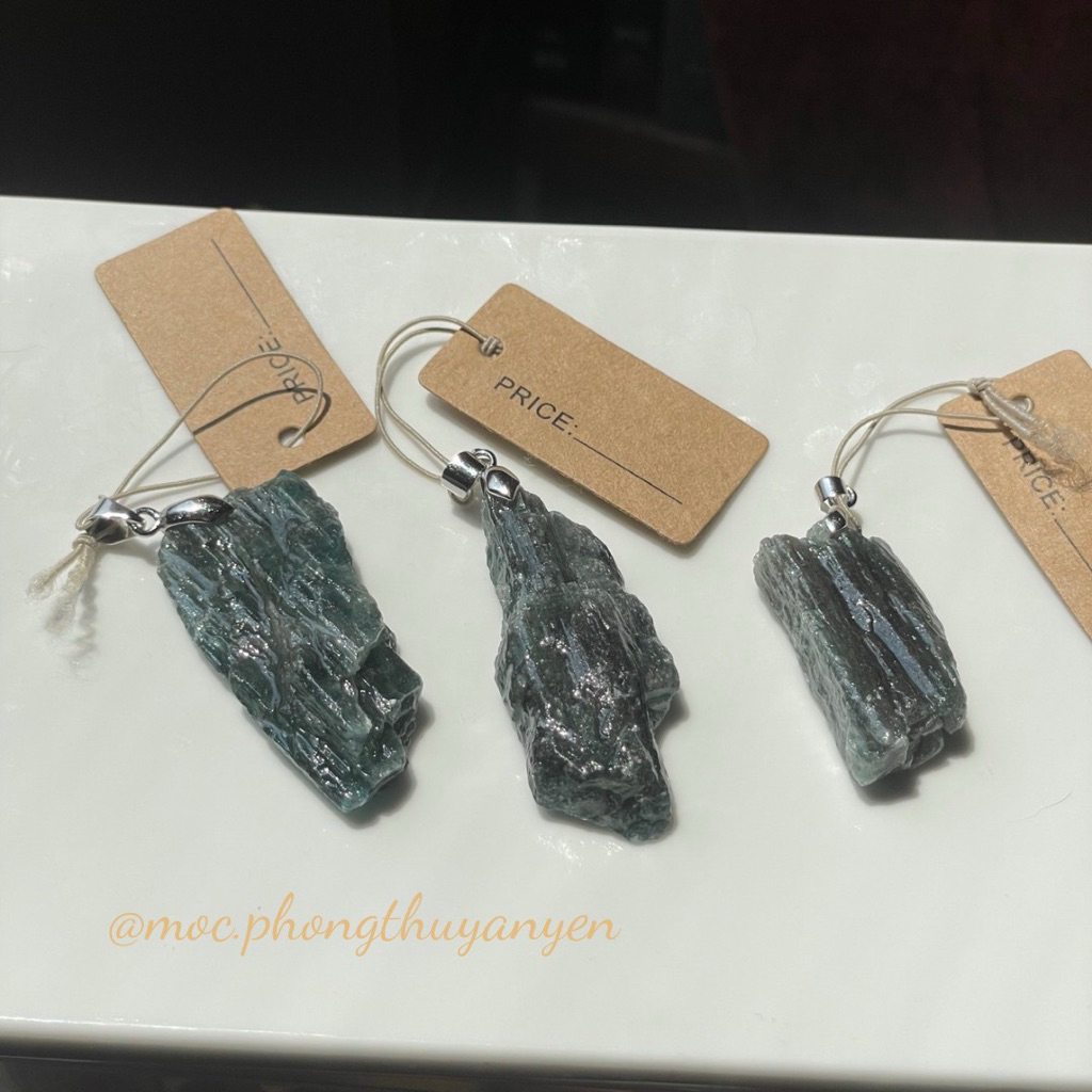 Mặt dây Kyanite tinh thể thô