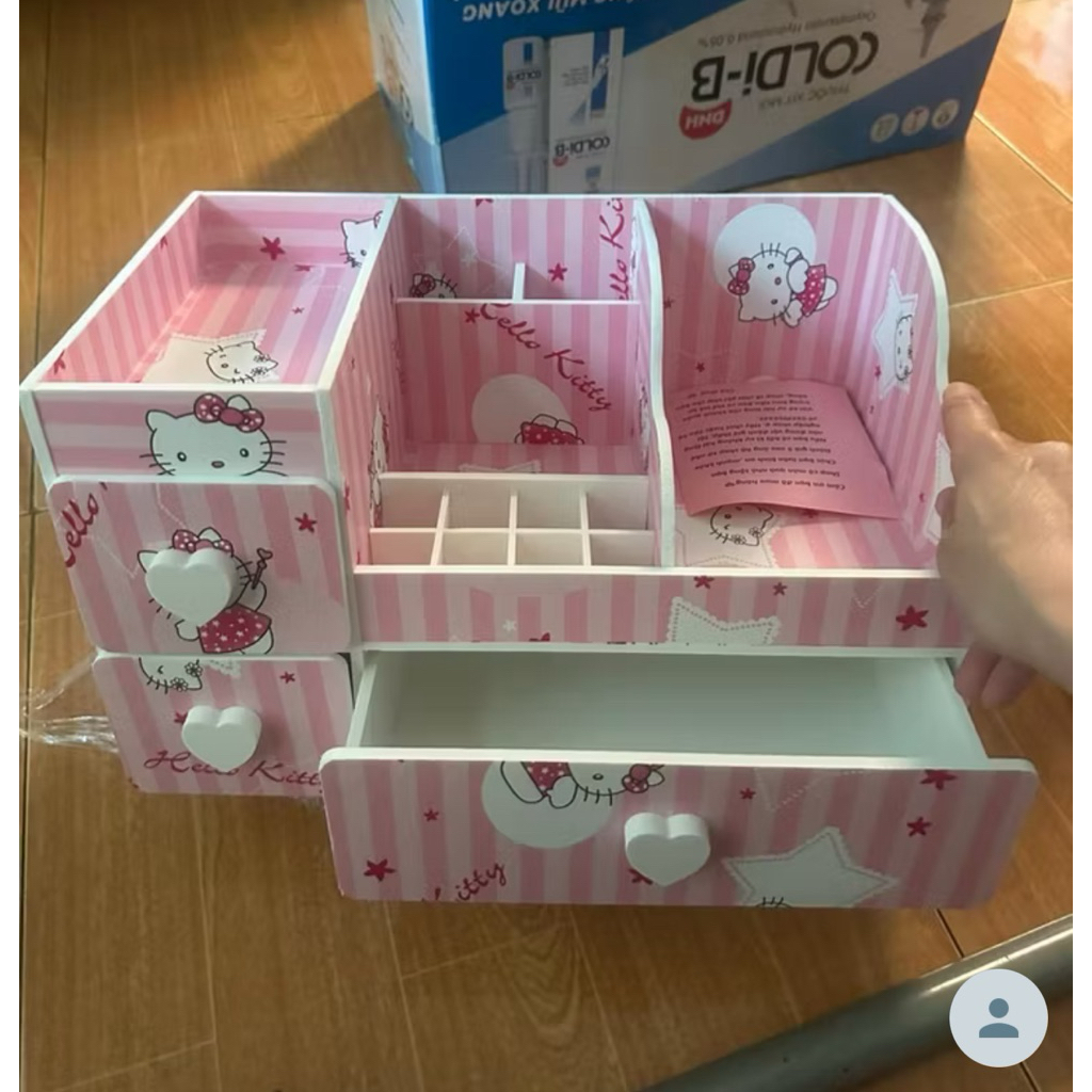 Kệ đựng mĩ phẩm max hello kitty 35cm