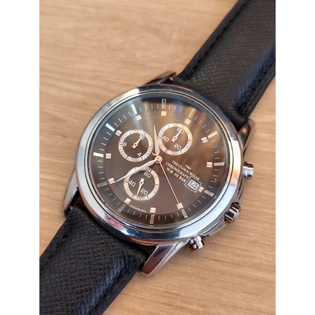 - Đồng hồ nam The Clock House, size 42.