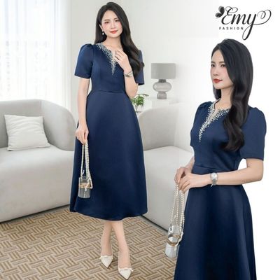 Đầm Dự Tiệc EMY EM9621 Vải Tafta Phi Xanh Đen Phối Lưới Da Cổ Tròn Dáng Dài Sang Trọng Thanh Lịch