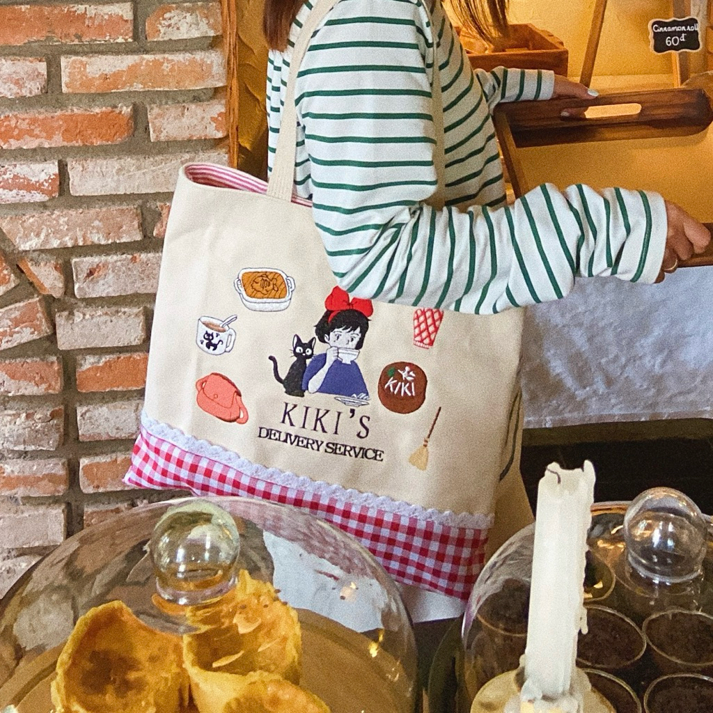 Túi vải tote thêu 𝐊𝐢𝐤𝐢’𝐬 𝐃𝐞𝐥𝐢𝐯𝐞𝐫𝐲 𝐒𝐞𝐫𝐯𝐢𝐜𝐞 vintage