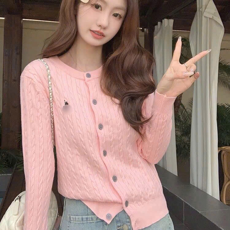 Áo Cadigan Dáng Dài, Áo Khoác Len Mỏng Tay Dài Cổ Tròn Phong Cách Nhẹ Nhàng Phối Thêu Ngựa Ngực Vặn Thừng Hàng Qc Shopqu | BigBuy360 - bigbuy360.vn
