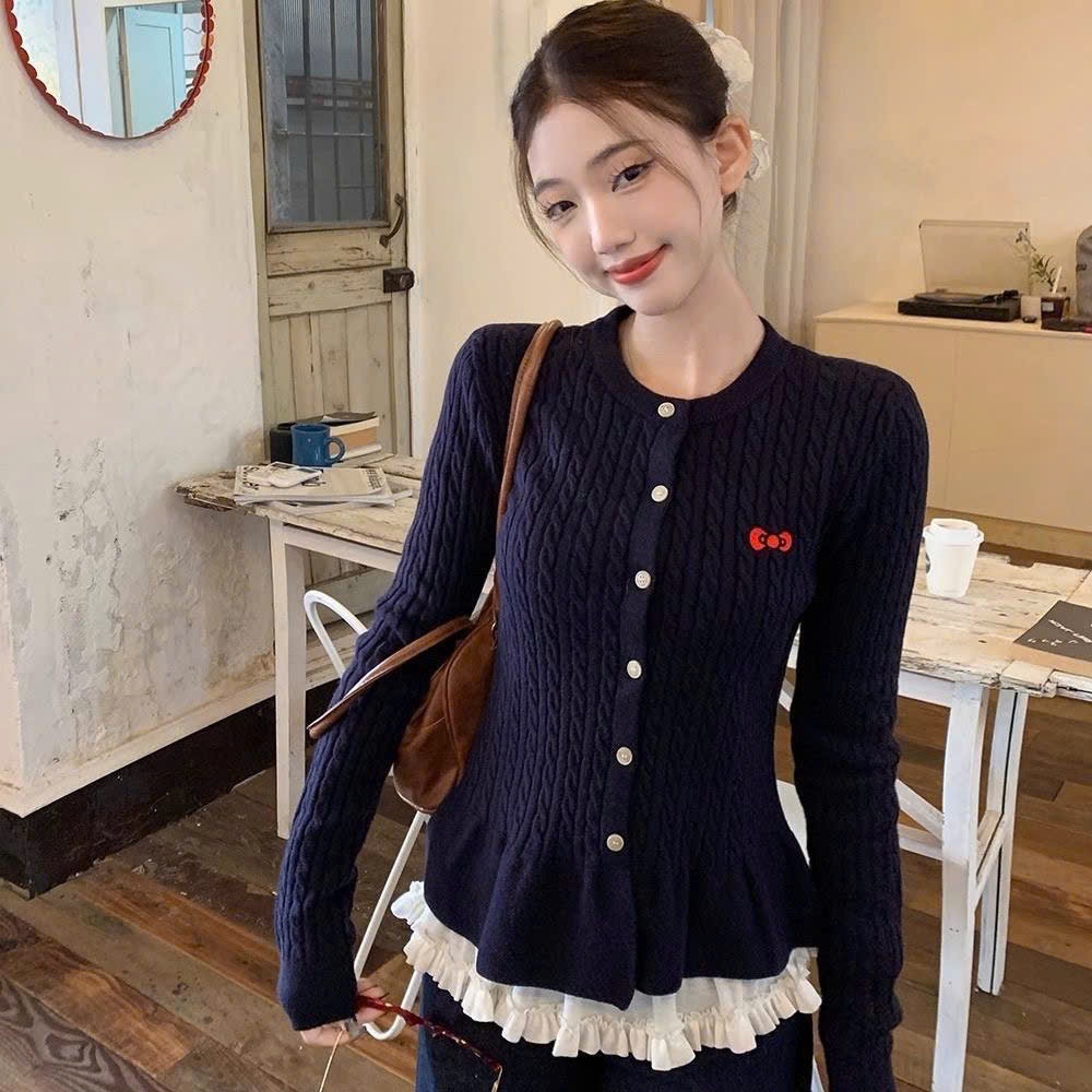Áo len vặn thừng 𝒀𝑼𝑴𝑴𝒀 dáng ôm, Áo len cardigan viền xoè thêu logo kitty đỏ phong cách Hàn Quốc_AL28 | BigBuy360 - bigbuy360.vn