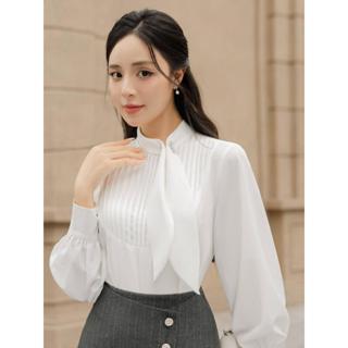 BEAUTEBYV - Áo sơmi trắng nữ tà cổ cách điệu đính đá trang trí Madelin