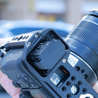 KHUNG BẢO VỆ - RIG SONY A7M5 / A7M4