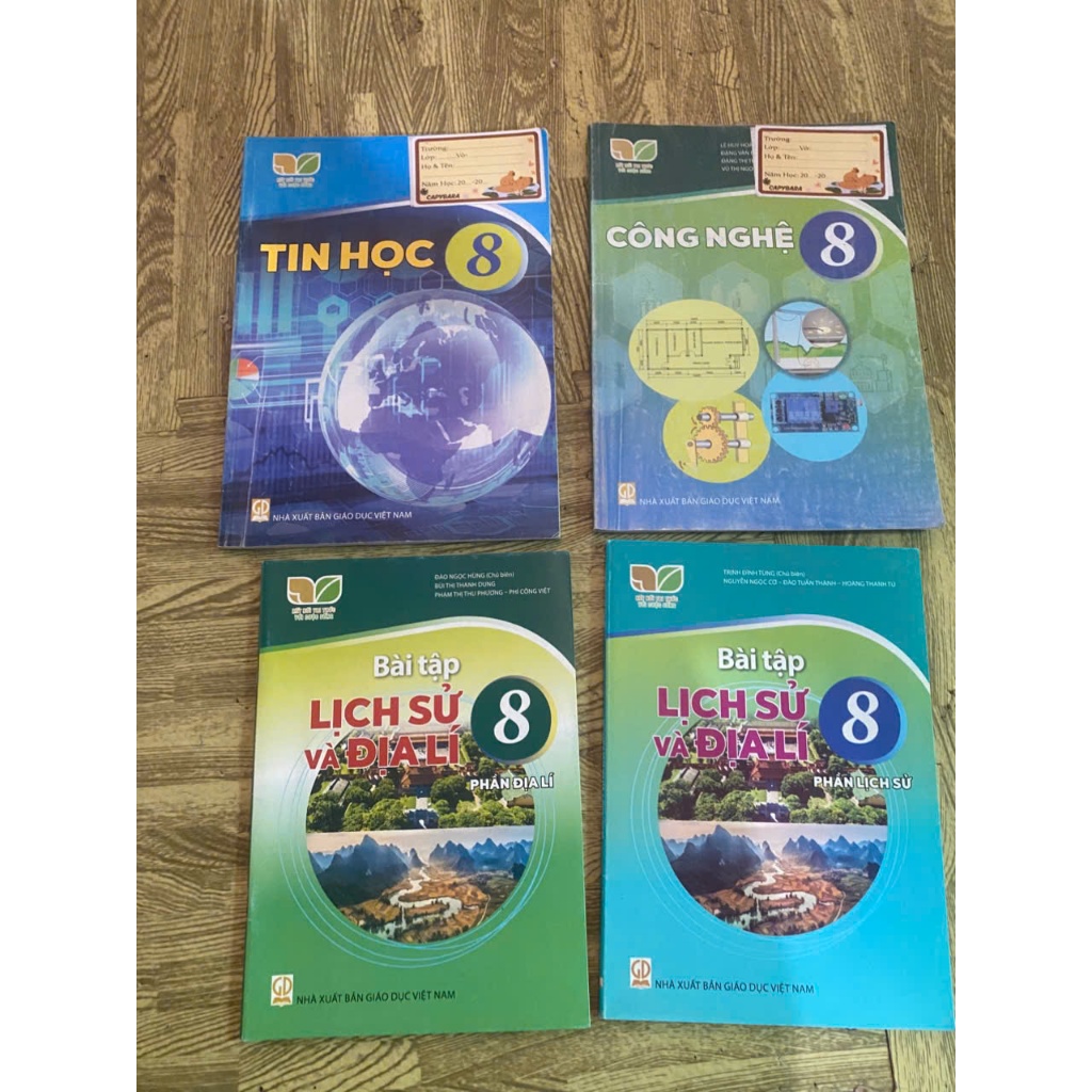 (cũ) Combo 4q vở cũ: công nghệ + tin học +vở bài tập lịch sử địa lý lớp 8 bộ kết nối tri thức