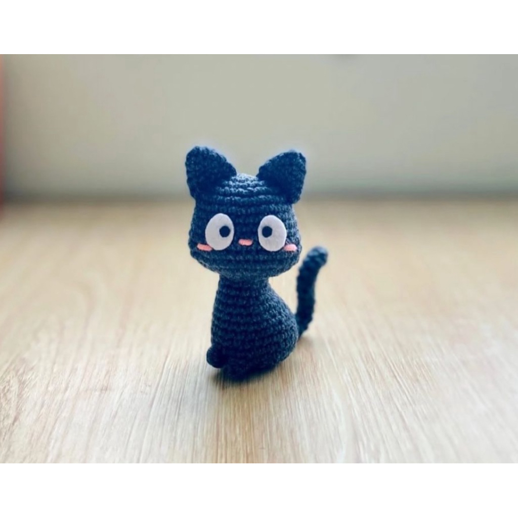 Mèo JiJi móc len thủ công