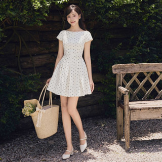 BEAUTEBYV - Váy nữ cổ thuyền dáng xếp ly Marilyn (tặng kèm đai rời)