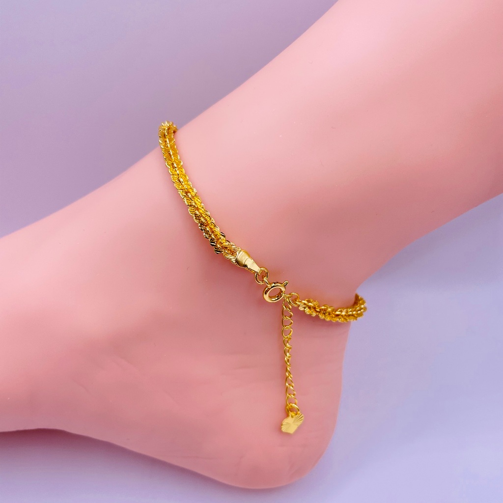 Lắc chân titan hoa mai chạm xéo, Vòng đeo chân chất liệu titan màu vàng không phai không rỉ sét, trangsucmoiluatuoi.RIN