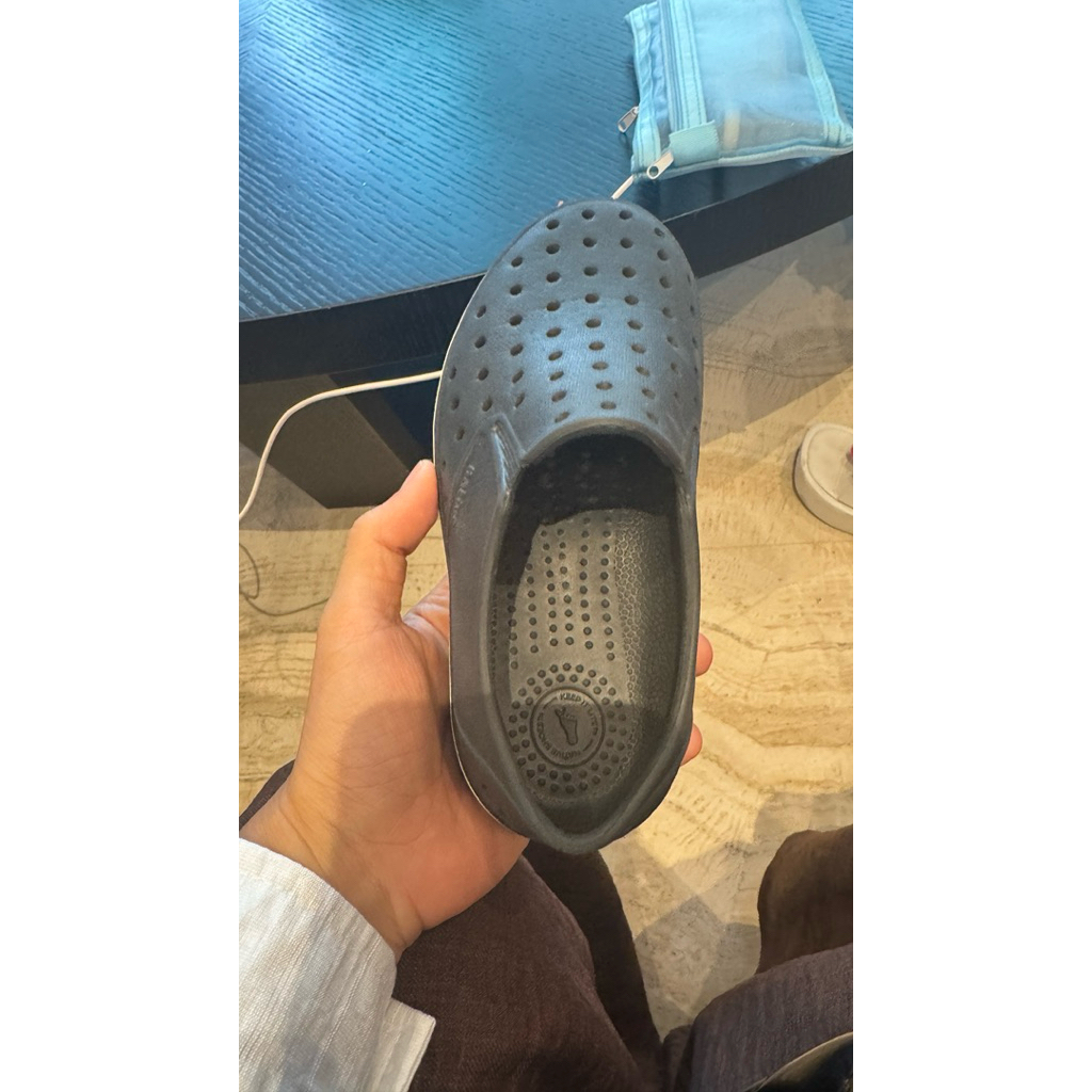 thanh ly giày Native cho bé