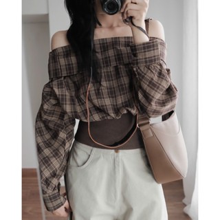  A002 Áo thô kẻ caro trễ vai bo chun Audrey 