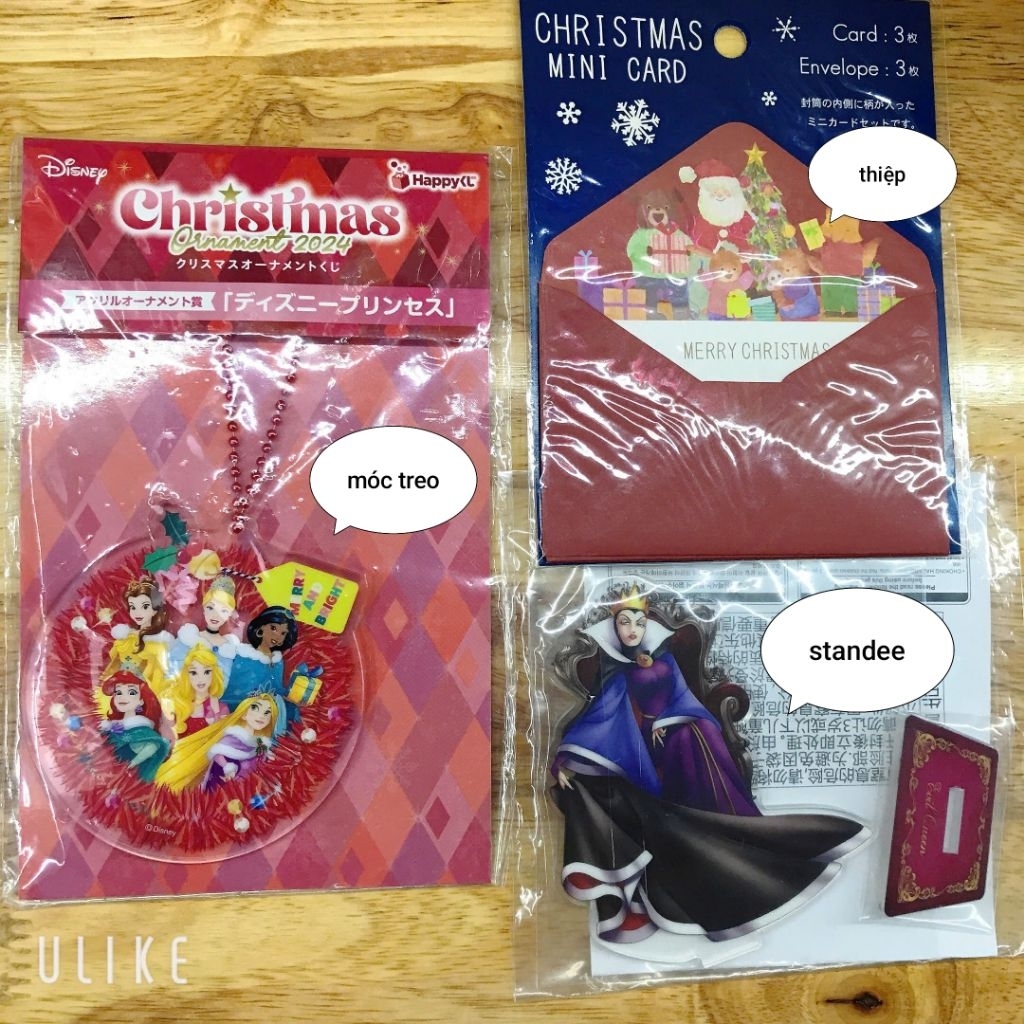 Set Giáng Sinh và Standee Hoàng Hậu phim Bạch Tuyết Và 7 Chú Lùn