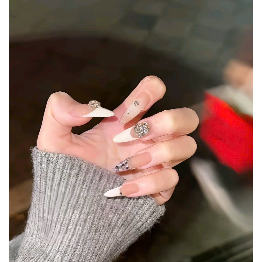 MS905 Nail design - trang trí họa tiết như mẫu - Móng giả thiết kế thủ công - Nail Xinh - Kỷ yếu - d