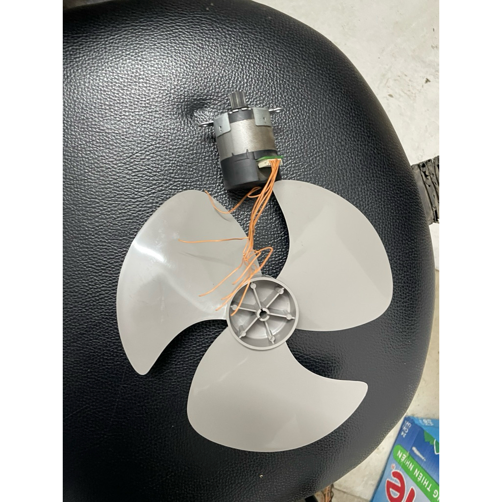 mô tơ quạt b2 và cánh quạt b2