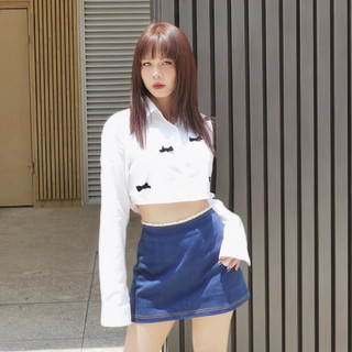Chân váy Jeans Basic BELLA 2 lớp, túi đắp lớn 1 bên hông. Màu Jeans Xanh Nhạt, Xanh Đậm.