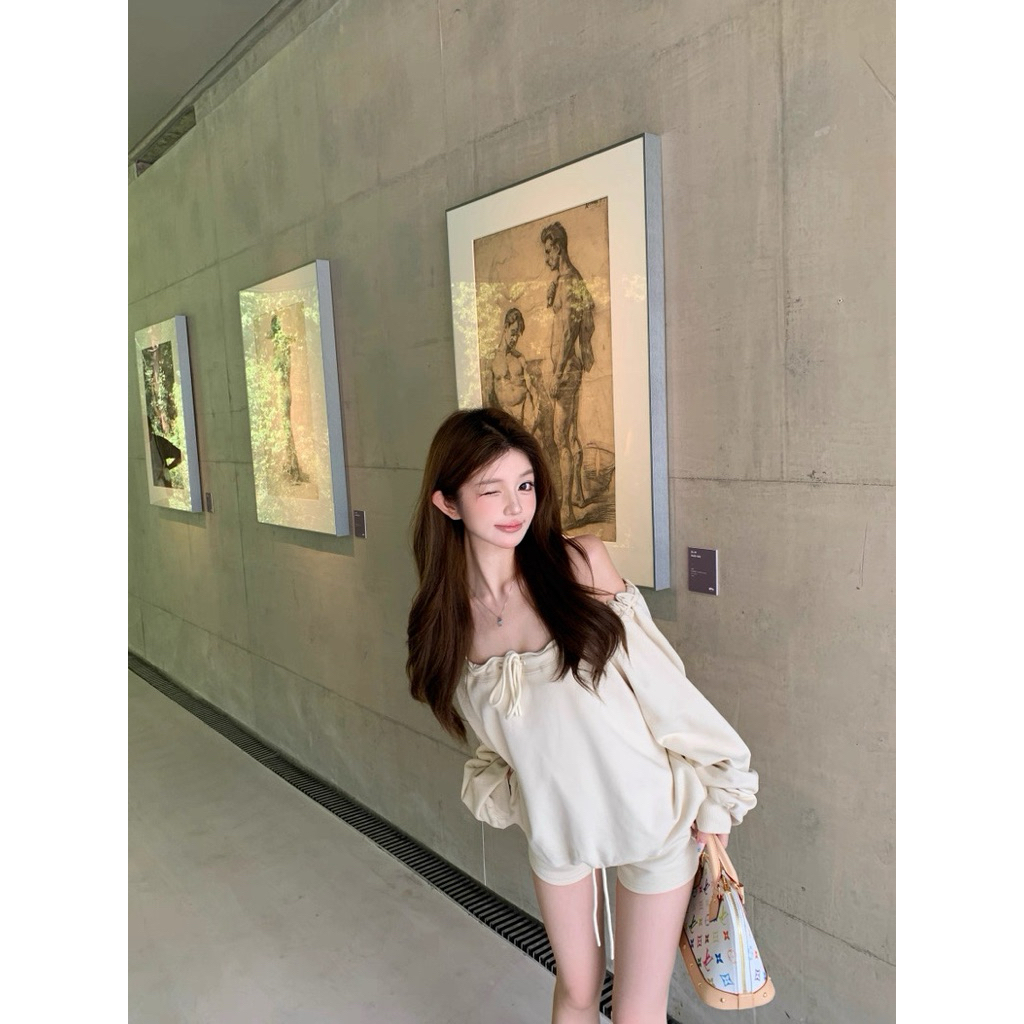 Set áo trễ vai tay phồng phối quần short màu kem vàng TABISHOP Set đồ nữ dễ thương mặc đi chơi đi dạo thu đông(226) | BigBuy360 - bigbuy360.vn
