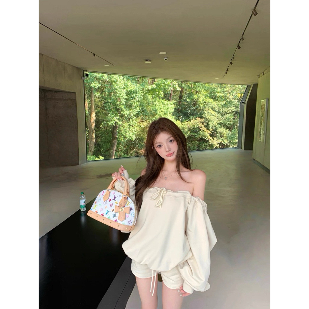 Set áo trễ vai tay phồng phối quần short màu kem vàng TABISHOP Set đồ nữ dễ thương mặc đi chơi đi dạo thu đông(226) | BigBuy360 - bigbuy360.vn