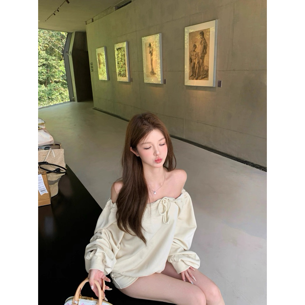Set áo trễ vai tay phồng phối quần short màu kem vàng TABISHOP Set đồ nữ dễ thương mặc đi chơi đi dạo thu đông(226) | BigBuy360 - bigbuy360.vn