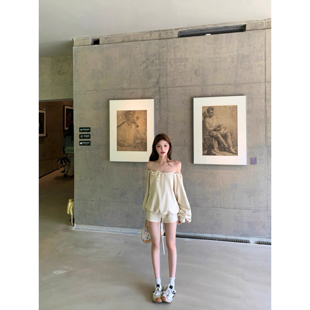 Set áo trễ vai tay phồng phối quần short màu kem vàng TABISHOP Set đồ nữ dễ thương mặc đi chơi đi dạo thu đông(226) | BigBuy360 - bigbuy360.vn