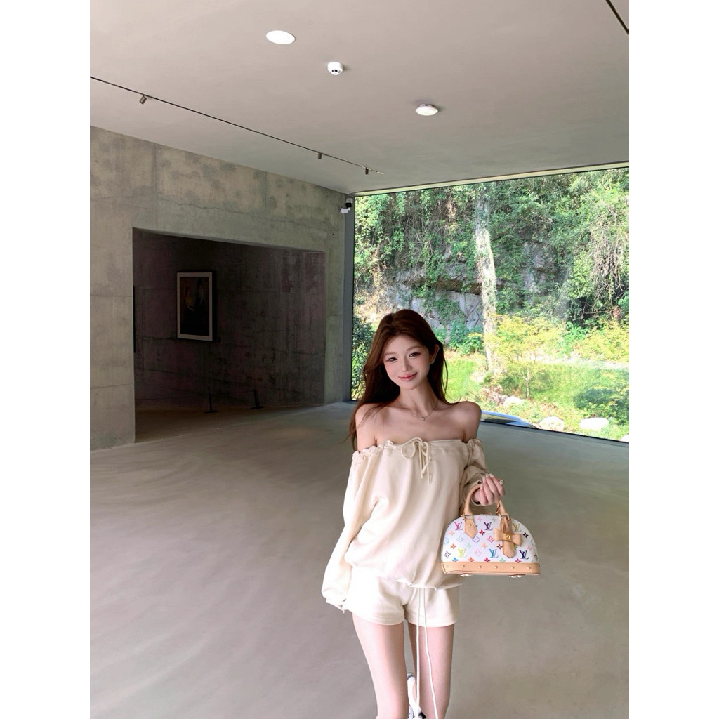Set áo trễ vai tay phồng phối quần short màu kem vàng TABISHOP Set đồ nữ dễ thương mặc đi chơi đi dạo thu đông(226) | BigBuy360 - bigbuy360.vn