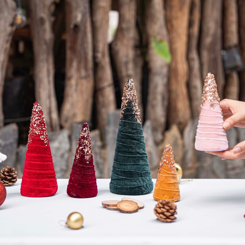 Cây Thông Hình Tháp Bọc Vải Nhung THAP07 Trang Trí Noel Giáng Sinh